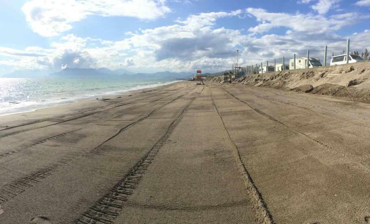 Camping Lido Di Salerno Pontecagnano Bagian luar foto